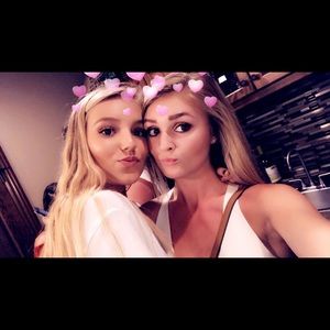 Meet your Posher, Abbey